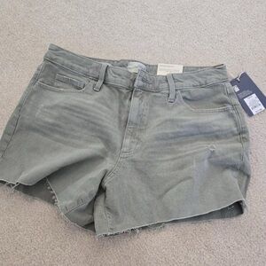 TAGS STILL ON NEVER WORN perfect shorts for summertime